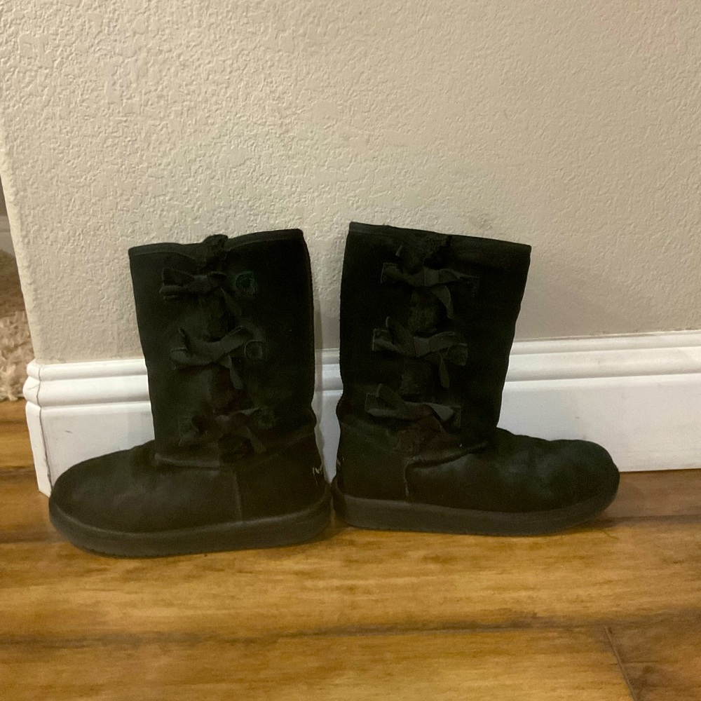 Koolaburra kids black Ugg boots tall